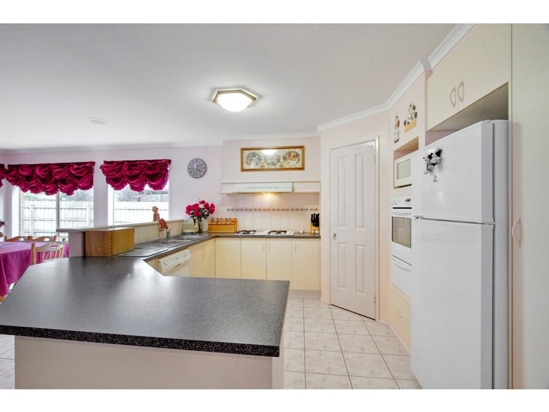 13 Cromford Crescent, Narre Warren South VIC 3805