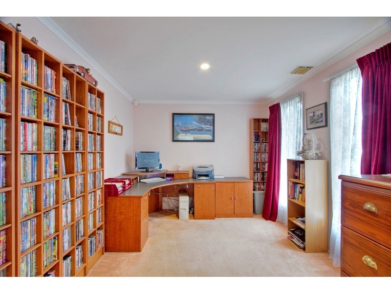 13 Cromford Crescent, Narre Warren South VIC 3805