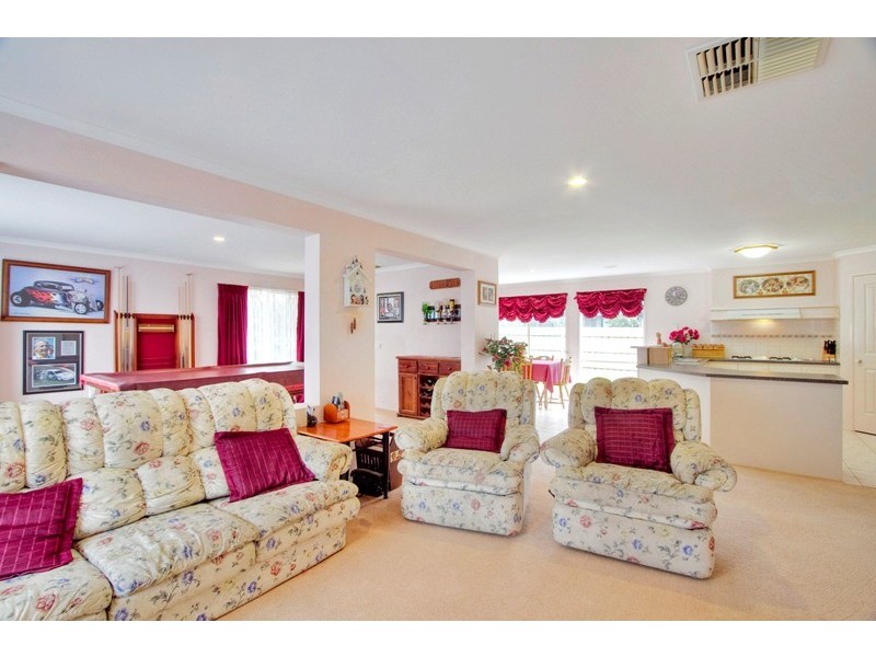 13 Cromford Crescent, Narre Warren South VIC 3805