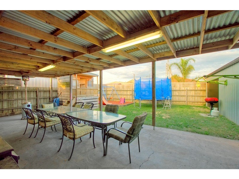 8 Emma Court, Hampton Park VIC 3976