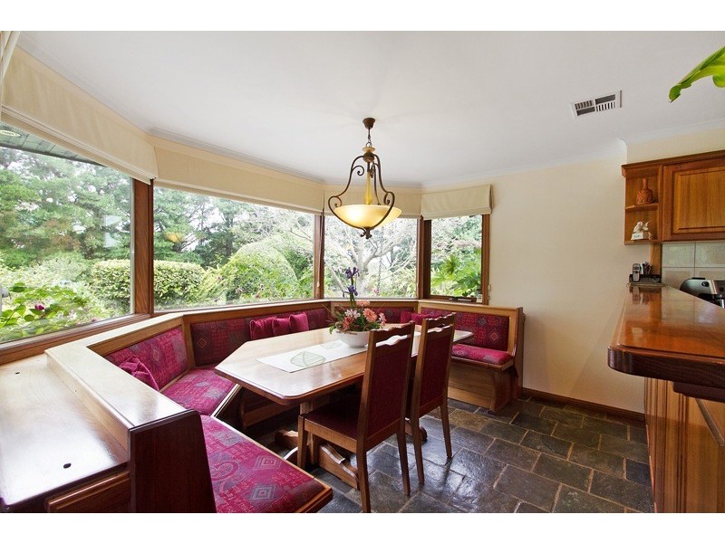 12 Oatlands Road, Narre Warren North VIC 3804