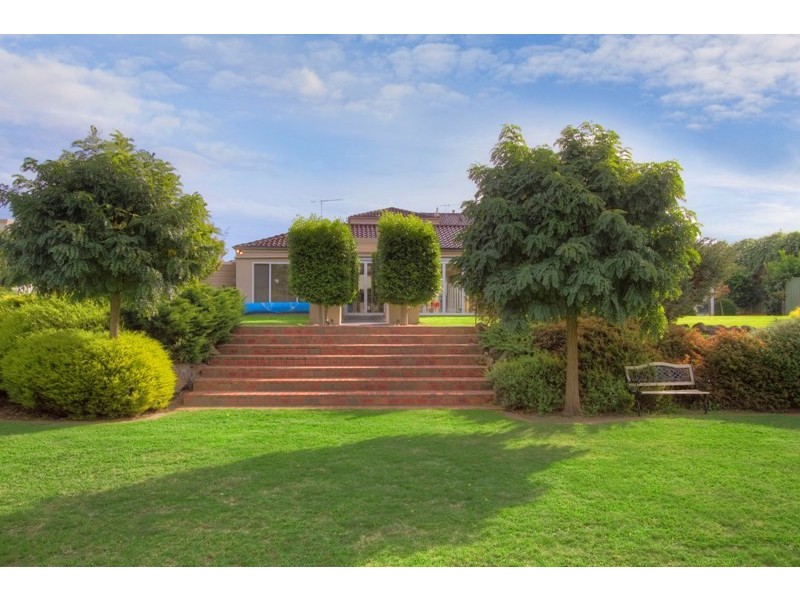 22-24 Fontaine Terrace, Narre Warren North VIC 3804