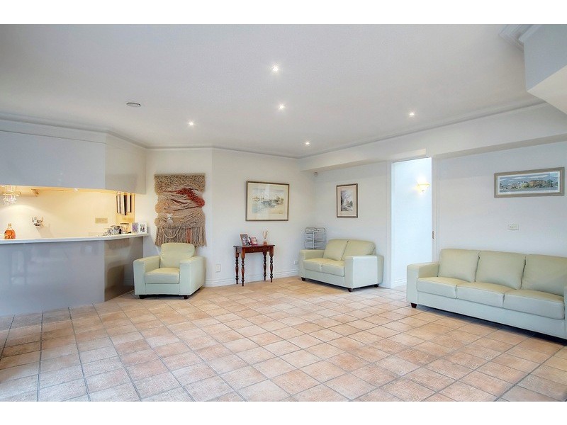 22-24 Fontaine Terrace, Narre Warren North VIC 3804