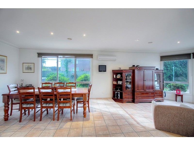 22-24 Fontaine Terrace, Narre Warren North VIC 3804