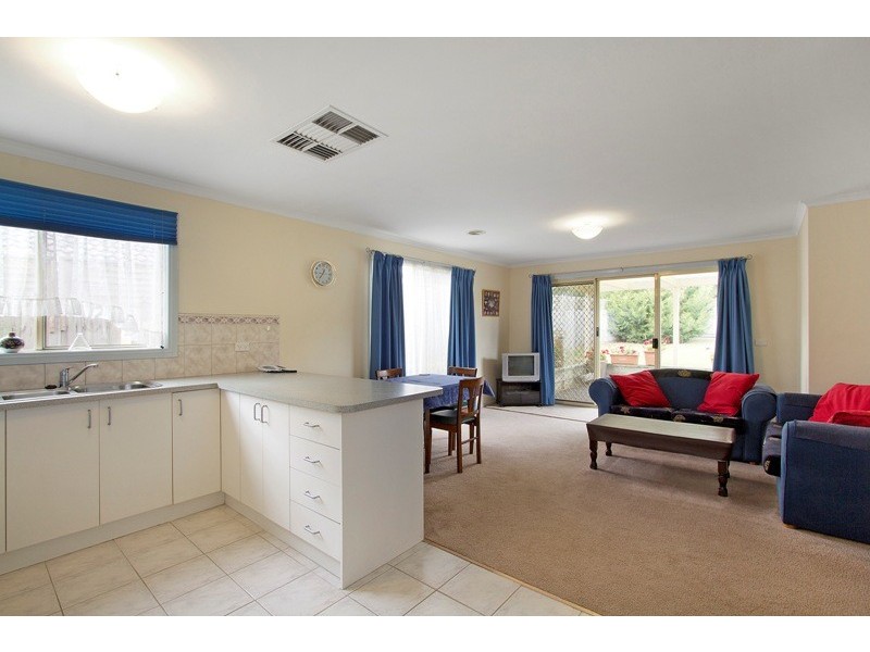 4 Sanctuary Rise, Narre Warren VIC 3805