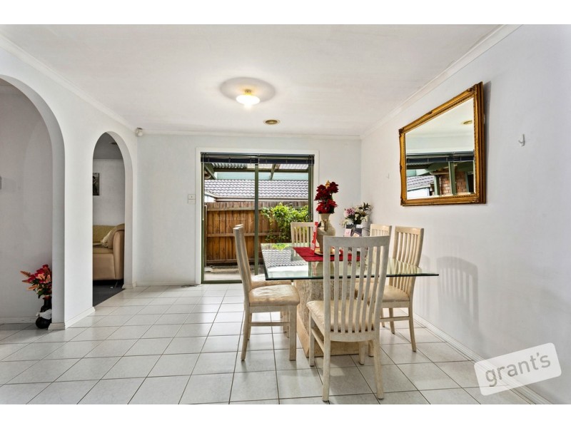 28 Sanctuary Rise, Narre Warren VIC 3805