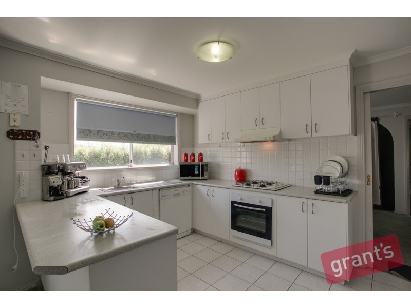 38 Emily Drive, Narre Warren VIC 3805