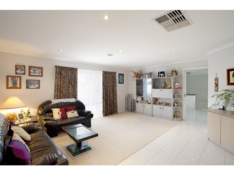 12 Ohio Crescent, Narre Warren VIC 3805