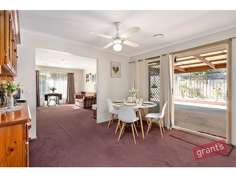 13 Ellenvale Drive, Narre Warren VIC 3805