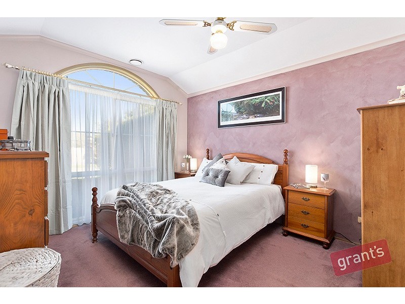 13 Ellenvale Drive, Narre Warren VIC 3805