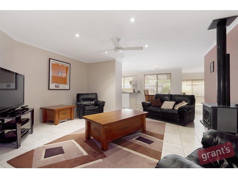 13 Don Juan Court, Narre Warren VIC 3805