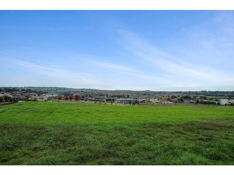 1 Manorlane Place, Narre Warren North VIC 3804