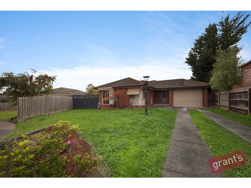 16 Bosco Close, Narre Warren VIC 3805