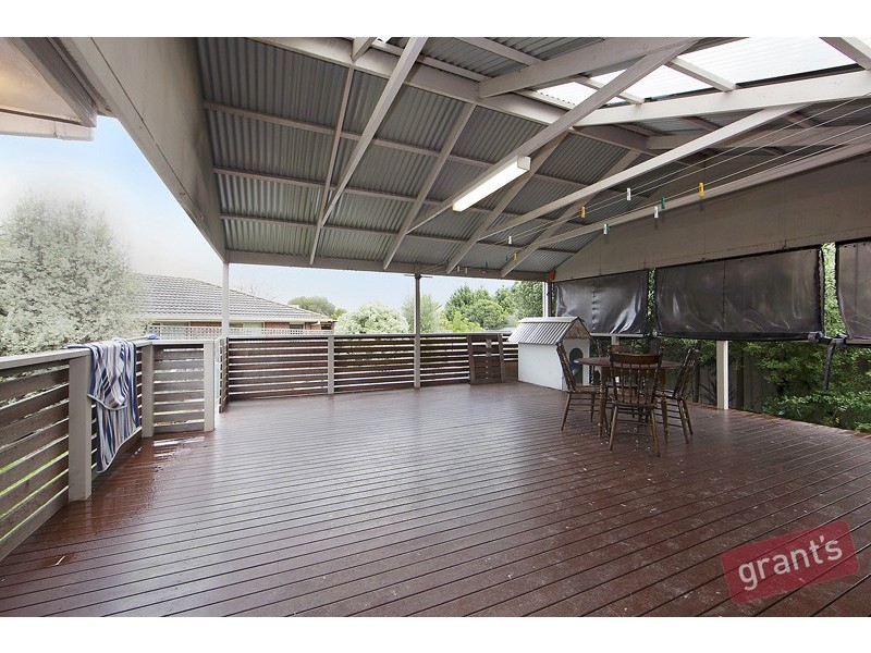 16 Bosco Close, Narre Warren VIC 3805
