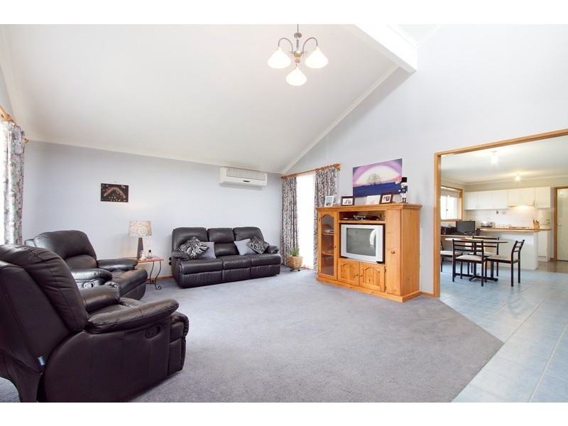 8 Kew Court, Narre Warren VIC 3805