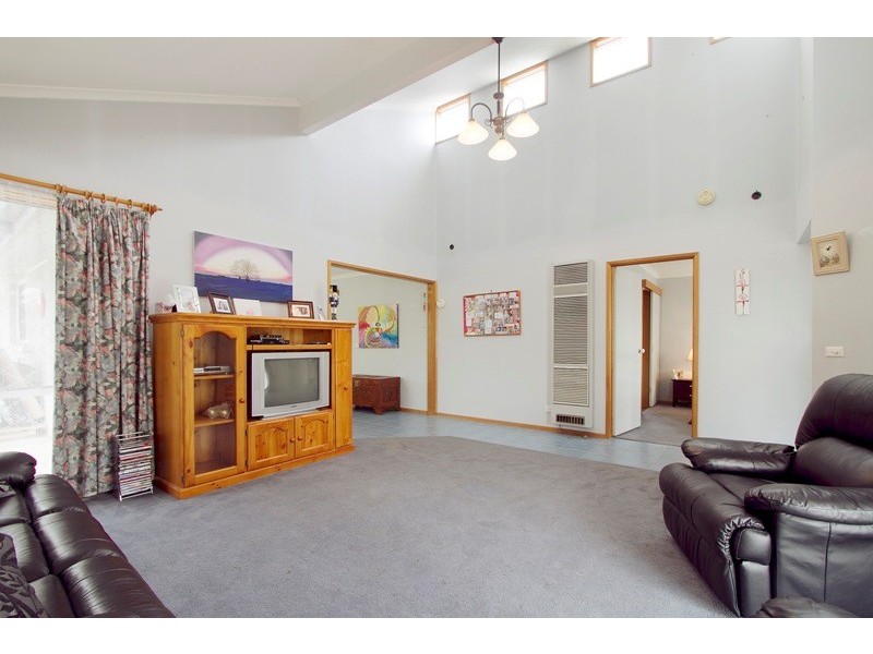 8 Kew Court, Narre Warren VIC 3805