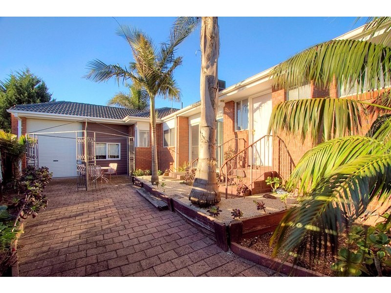 2 Gordonia Crescent, Narre Warren VIC 3805