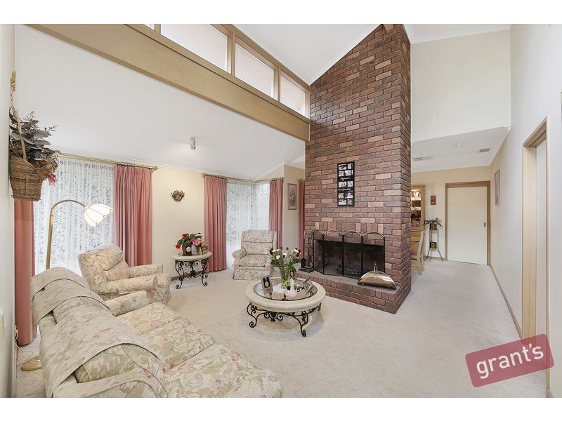 2 Laramie Road, Narre Warren South VIC 3805