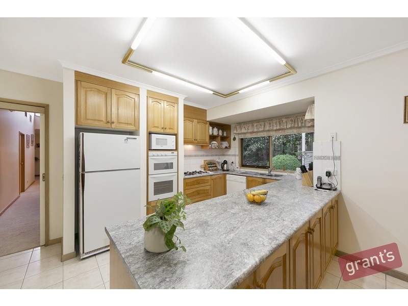 2 Laramie Road, Narre Warren South VIC 3805