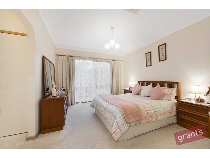 2 Laramie Road, Narre Warren South VIC 3805