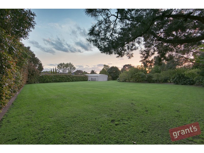 2 Laramie Road, Narre Warren South VIC 3805