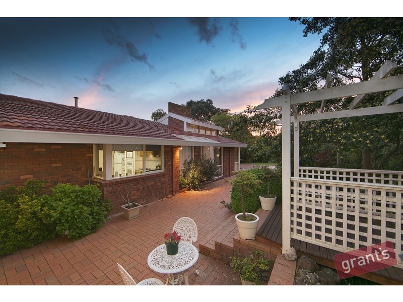 2 Laramie Road, Narre Warren South VIC 3805