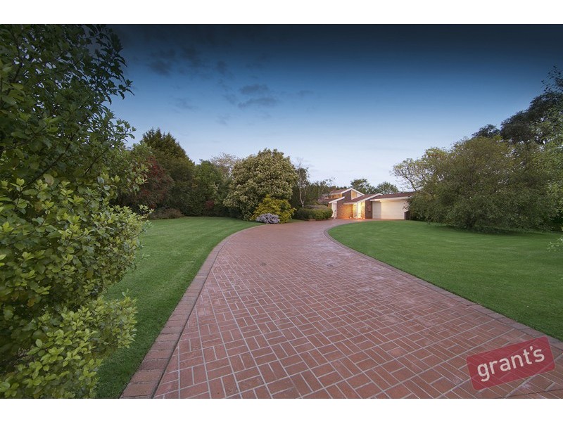 2 Laramie Road, Narre Warren South VIC 3805