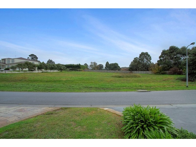 94-96 Fontaine Terrace, Narre Warren North VIC 3804