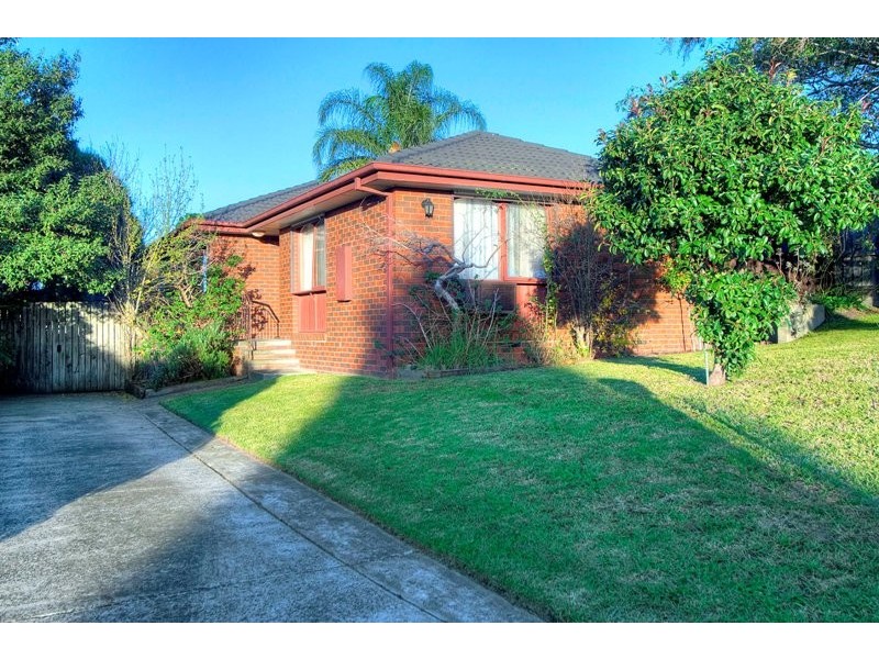 38 Mossgiel Park Drive, Endeavour Hills VIC 3802