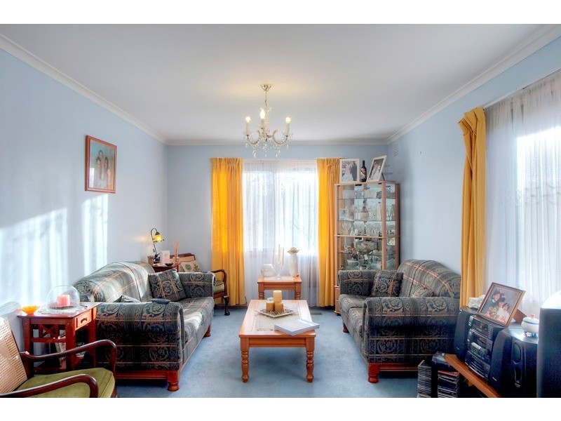 38 Mossgiel Park Drive, Endeavour Hills VIC 3802