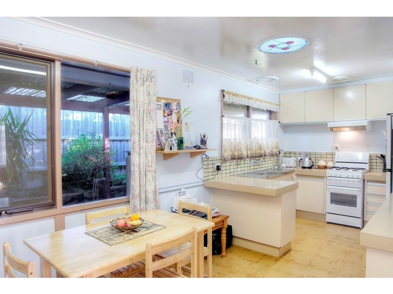 38 Mossgiel Park Drive, Endeavour Hills VIC 3802