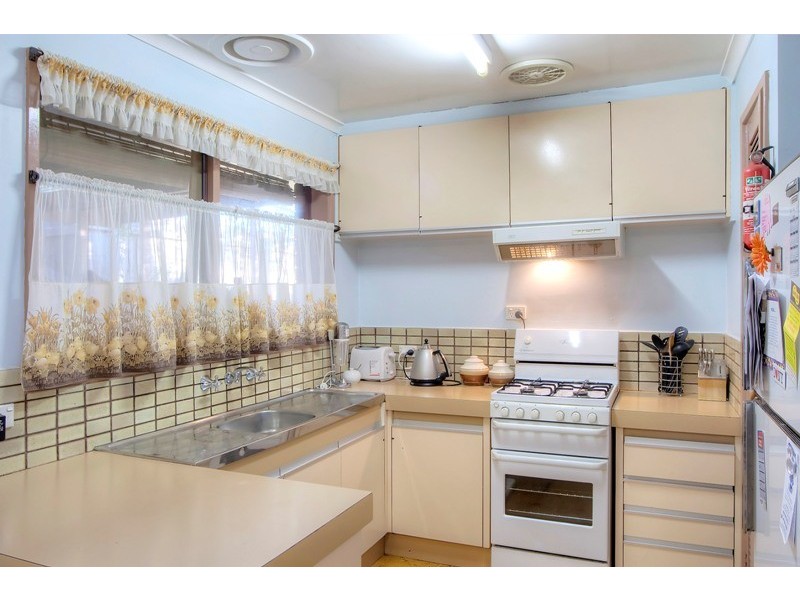 38 Mossgiel Park Drive, Endeavour Hills VIC 3802