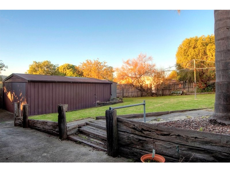 38 Mossgiel Park Drive, Endeavour Hills VIC 3802