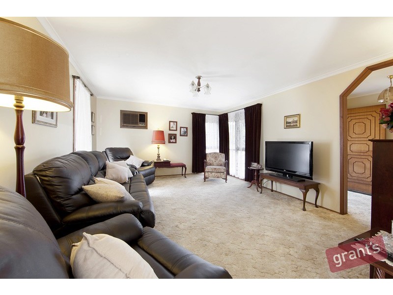 77 Prospect Hill Road, Narre Warren VIC 3805