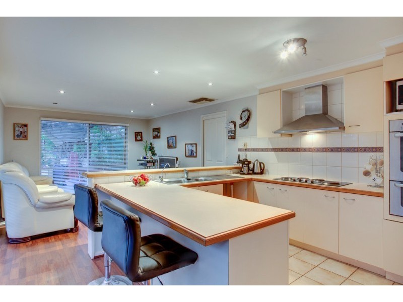 25 Blackwood Drive, Narre Warren VIC 3805