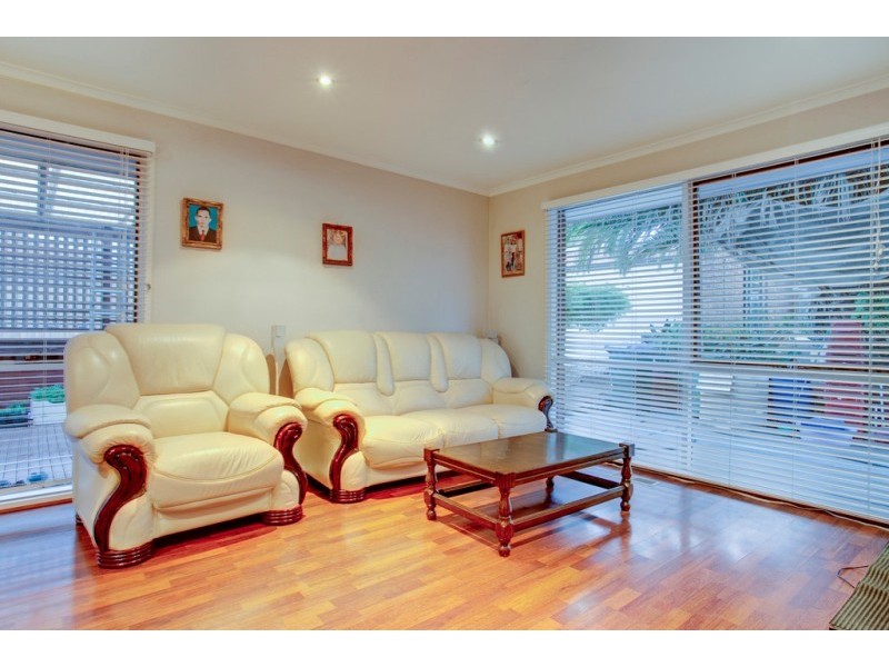 25 Blackwood Drive, Narre Warren VIC 3805