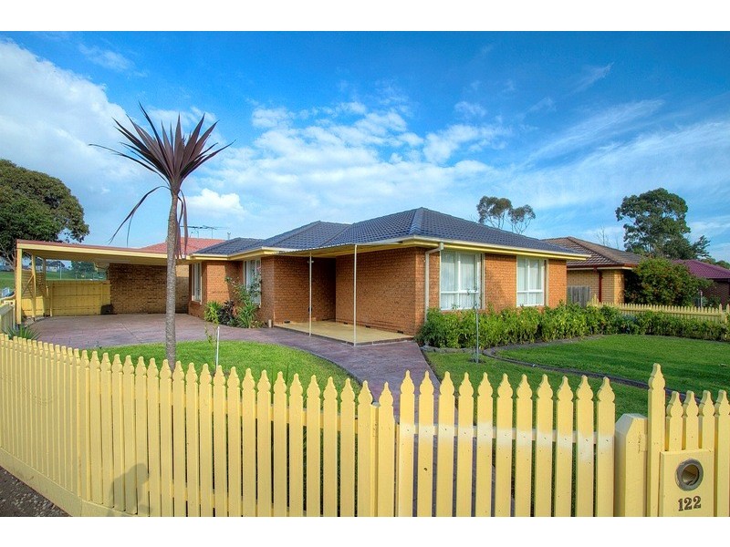 122 Fountain Drive, Narre Warren VIC 3805