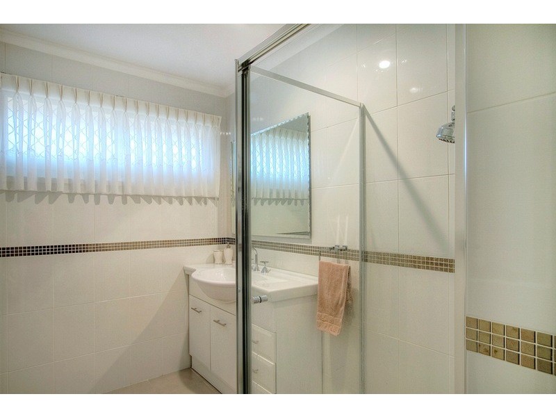 122 Fountain Drive, Narre Warren VIC 3805