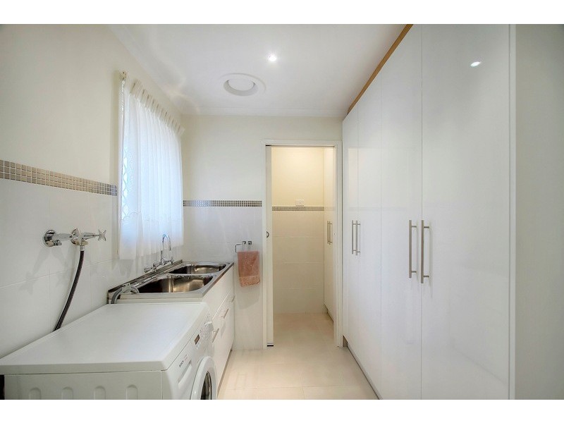 122 Fountain Drive, Narre Warren VIC 3805