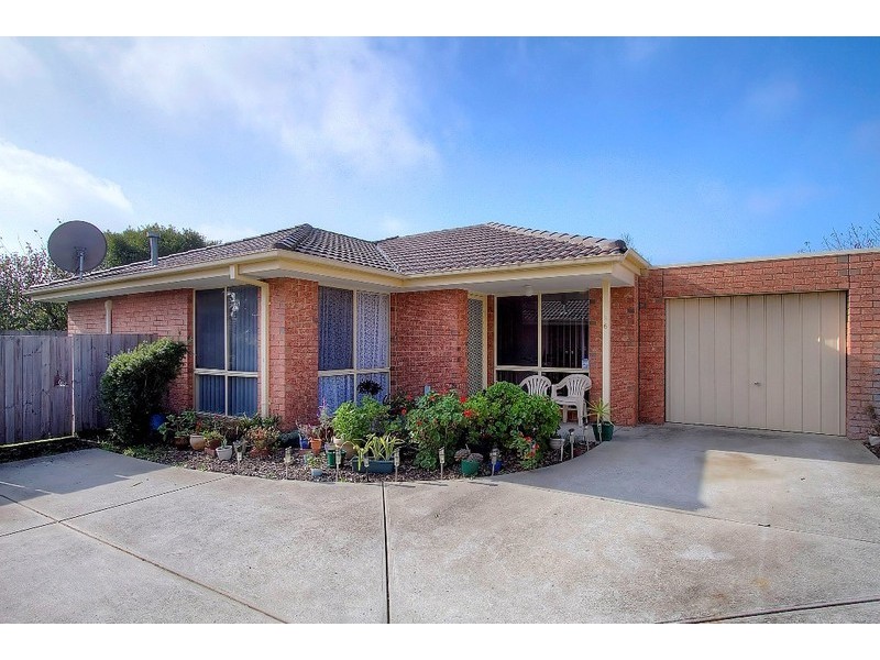 Unit 6/6-8 Strabane Way, Hampton Park VIC 3976