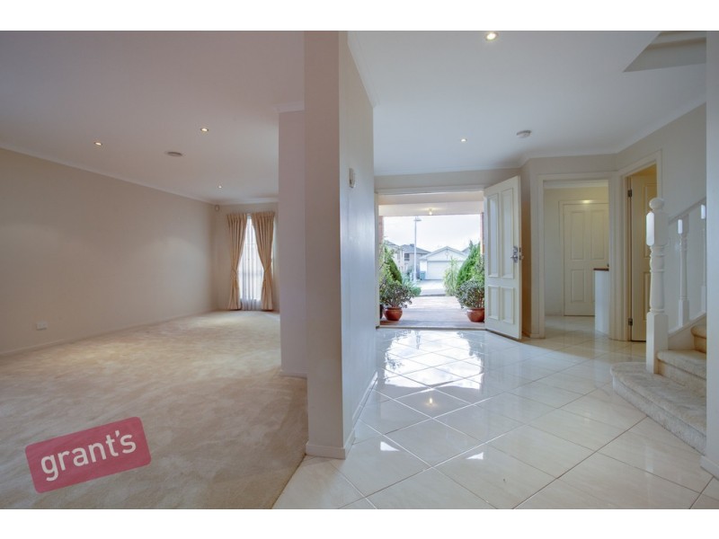 21 Grenfell Rise, Narre Warren South VIC 3805