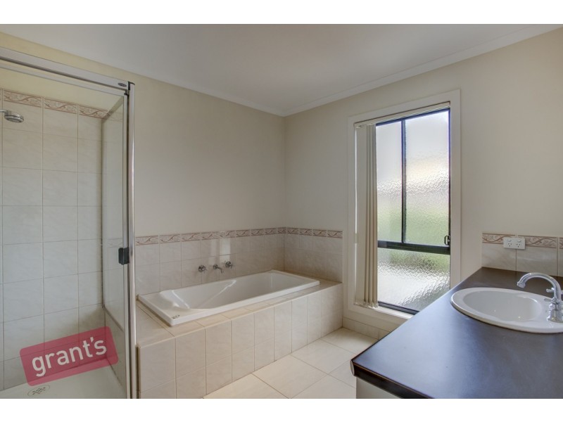 21 Grenfell Rise, Narre Warren South VIC 3805