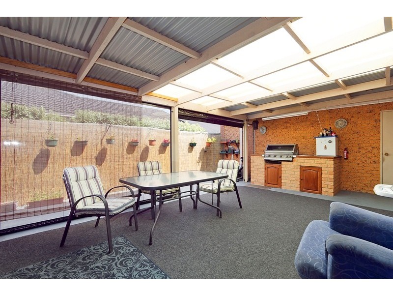 27 Tomasetti Crescent, Narre Warren VIC 3805