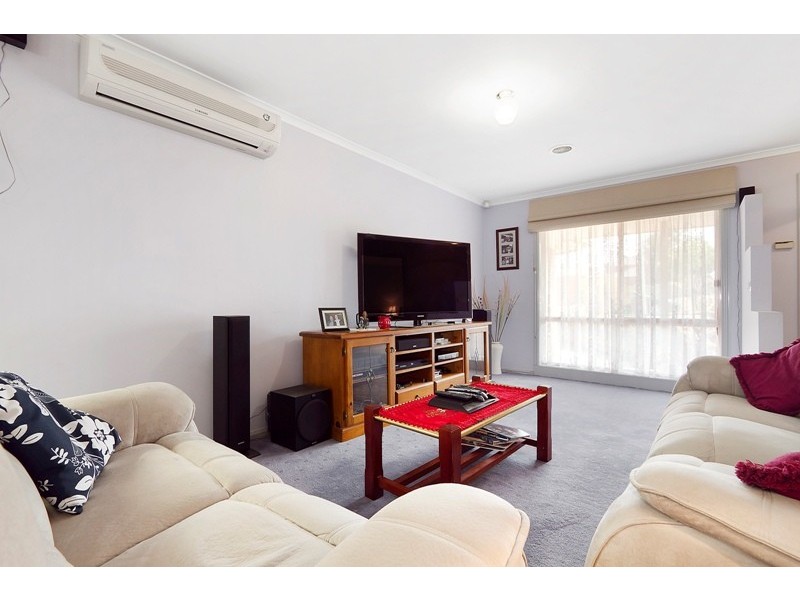 27 Tomasetti Crescent, Narre Warren VIC 3805