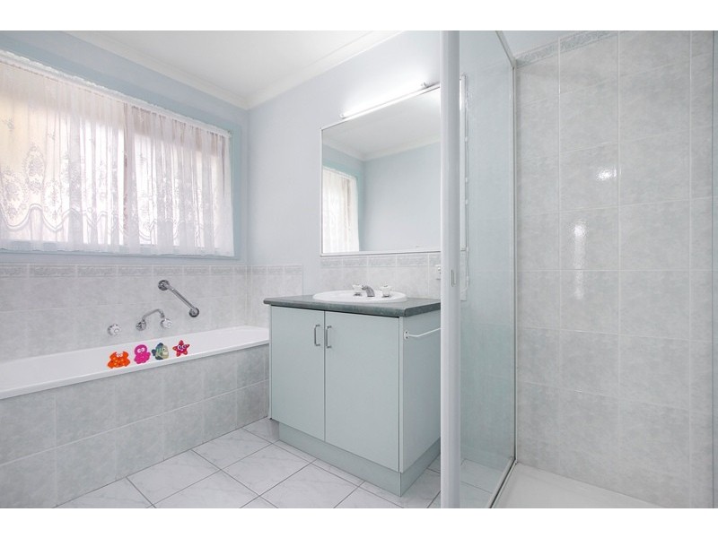 4 Onyx Court, Narre Warren VIC 3805