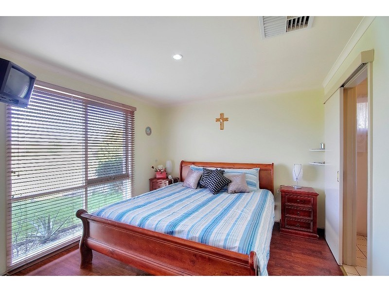 2 Ballina Place, Hampton Park VIC 3976