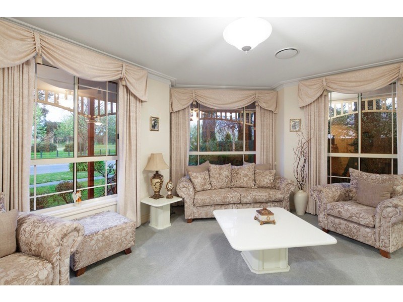 17 Wood Road, Narre Warren South VIC 3805