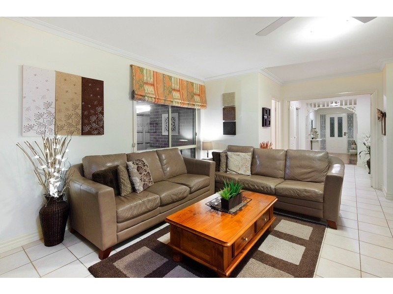 17 Wood Road, Narre Warren South VIC 3805