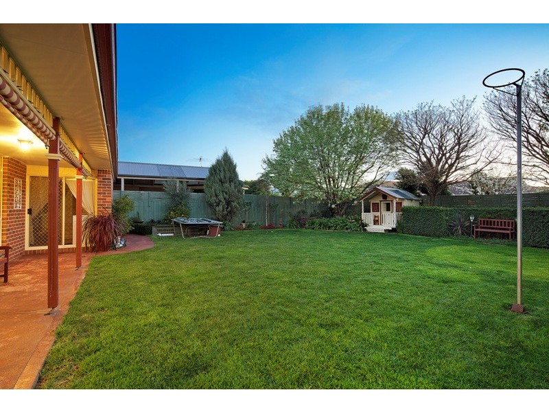 17 Wood Road, Narre Warren South VIC 3805
