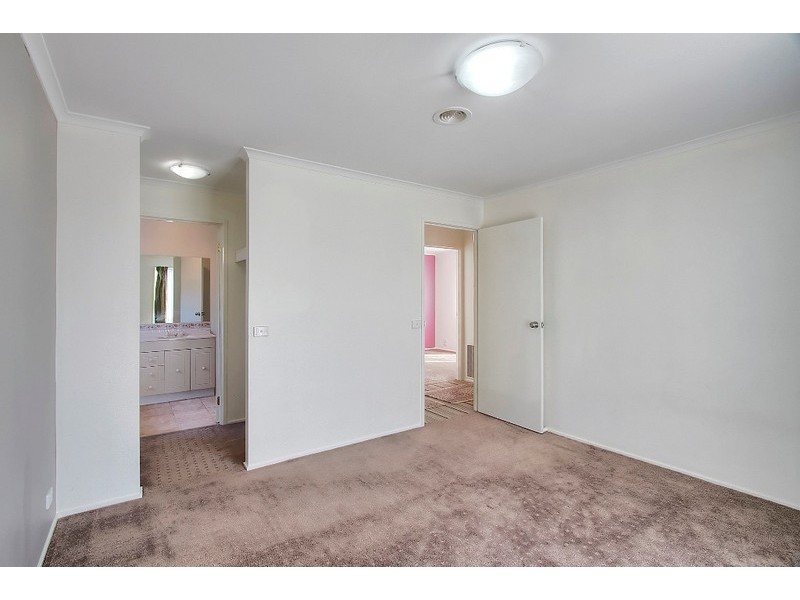 41 Ernest Crescent, Narre Warren South VIC 3805